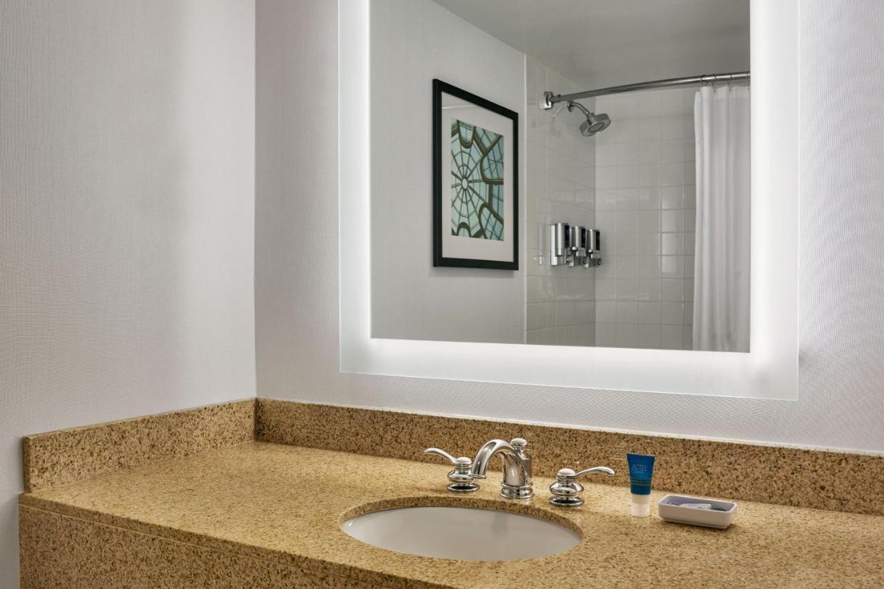 Four Points By Sheraton Little Rock Midtown Екстериор снимка