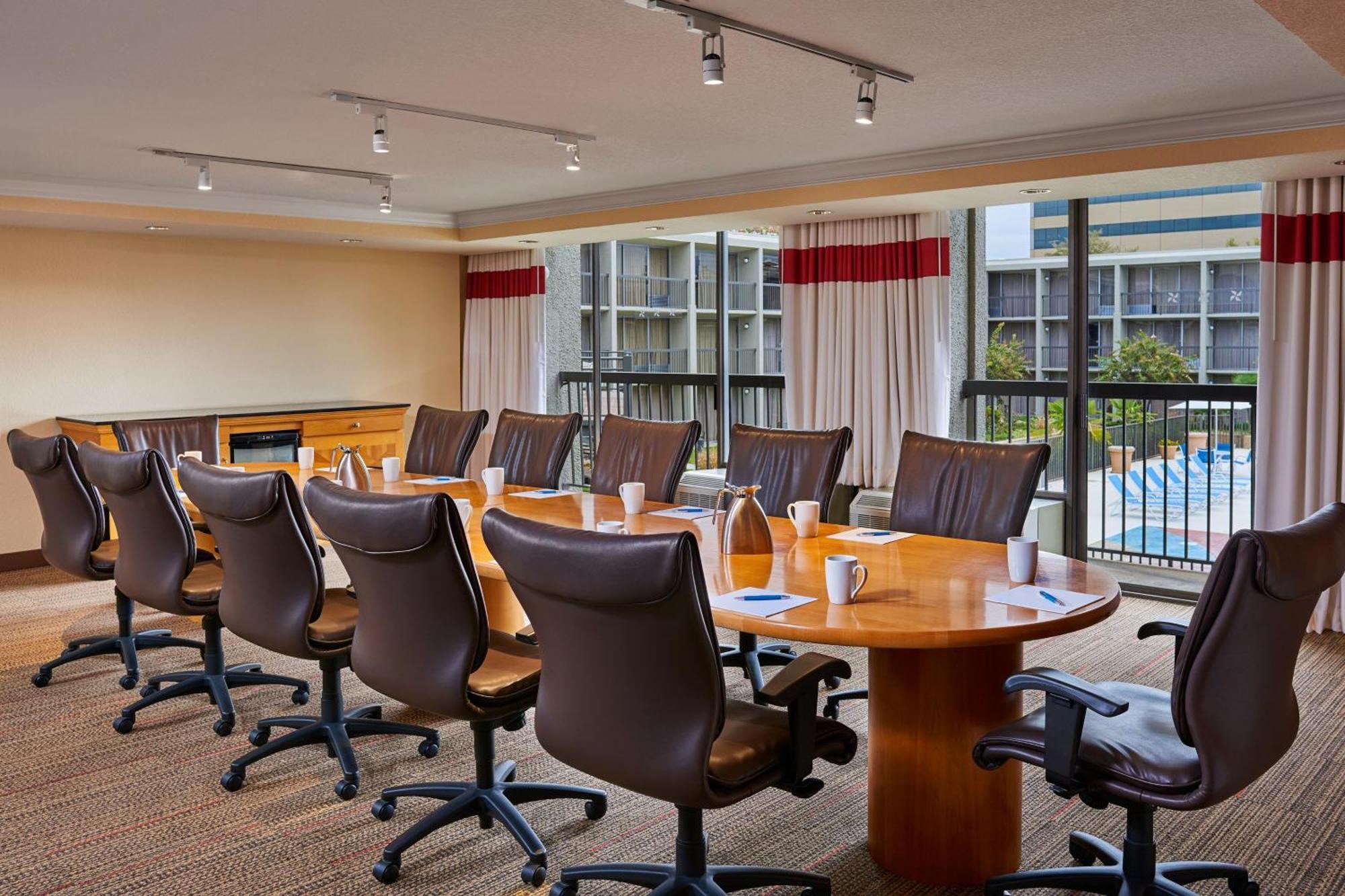 Four Points By Sheraton Little Rock Midtown Екстериор снимка